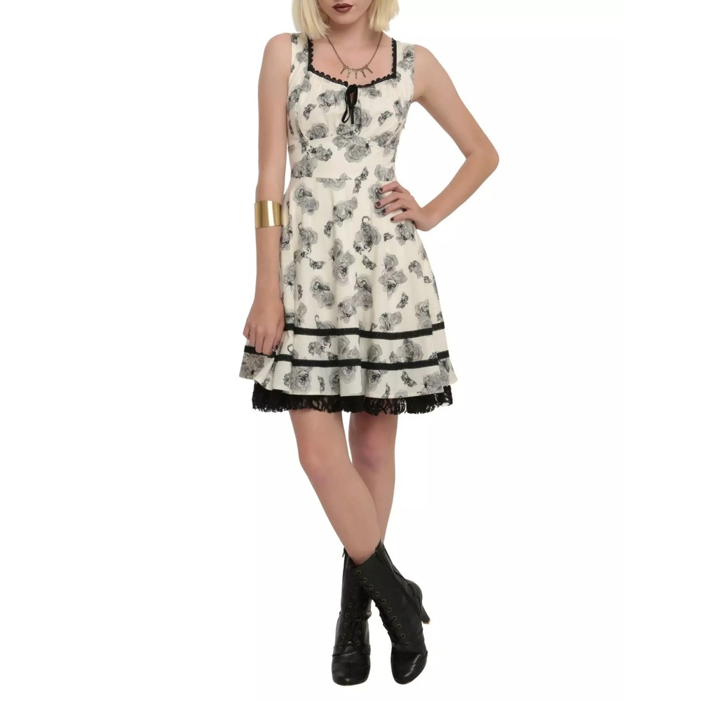 Hot Topic Gothic Insects Spider Butterfly Corset Dress Cream Black 28 Lace Roses